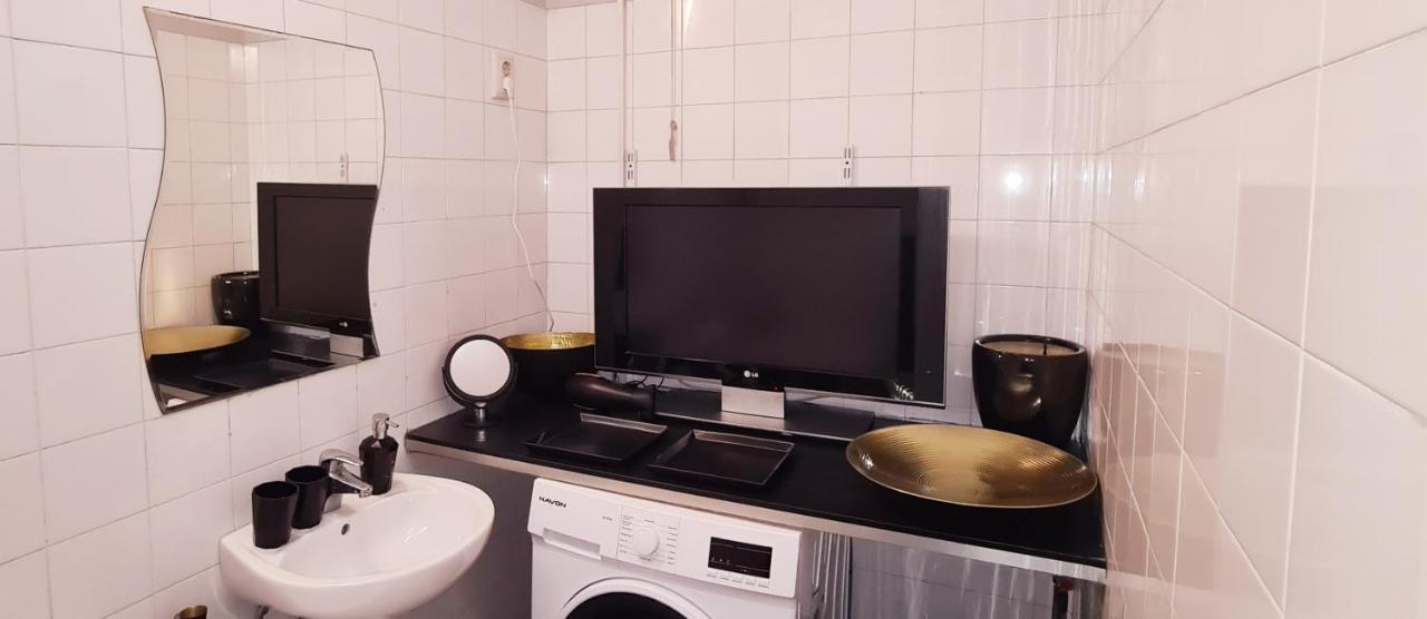 Krisna Apartment Будапеща Екстериор снимка